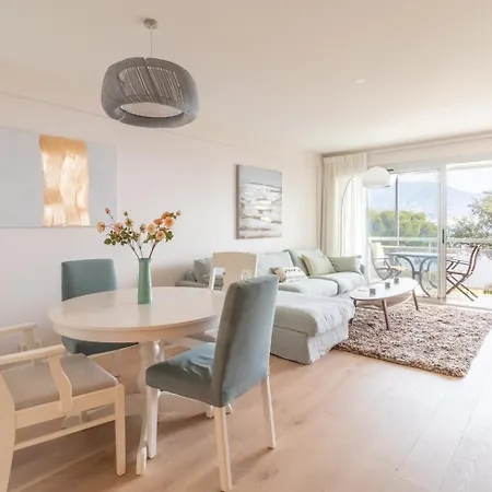 Magnificent 2-room Sea View *