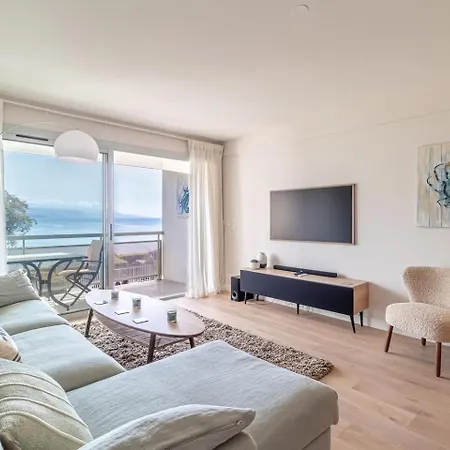 Magnificent 2-room Sea View アパート *